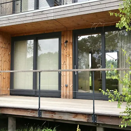 Basecamp 4* Amsterdam