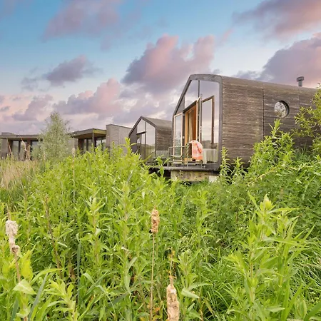 Ξενοδοχείο Basecamp 4*