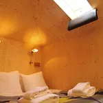 Basecamp Hotell