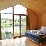 Basecamp Hotell
