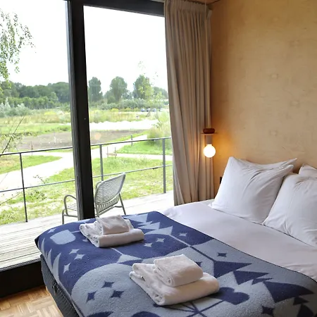 Hotel Basecamp 4*