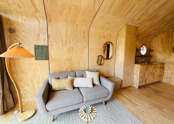 Basecamp 4* Amsterdam