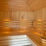 Hotel Basecamp 4*