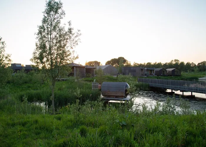 Basecamp Szálloda 4*