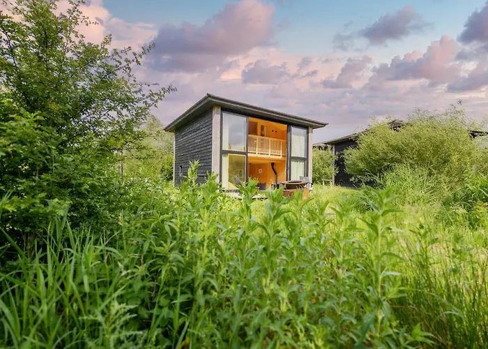 Basecamp Szálloda 4*